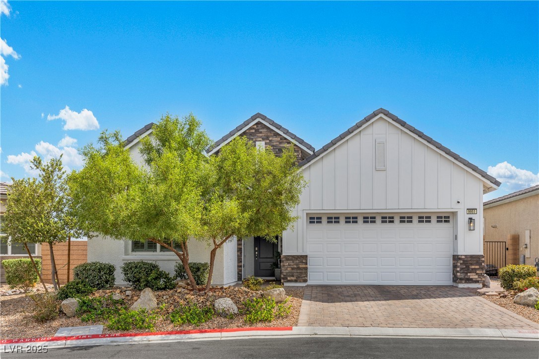 9951 Skye Gazer Avenue