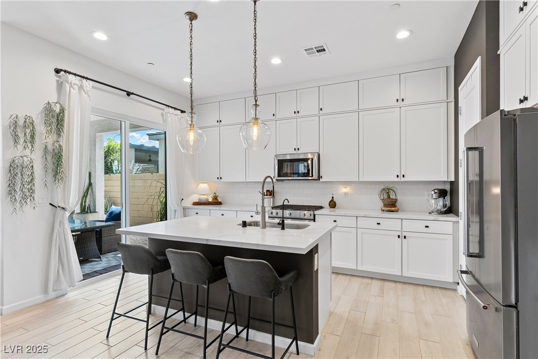 9951 Skye Gazer Avenue