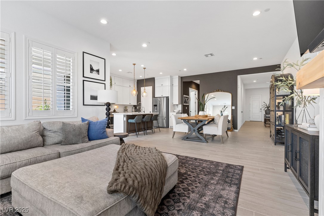 9951 Skye Gazer Avenue