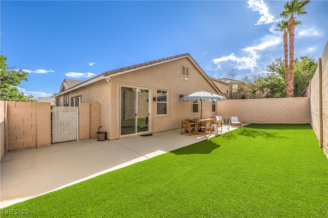 10762 Flame Vine Court