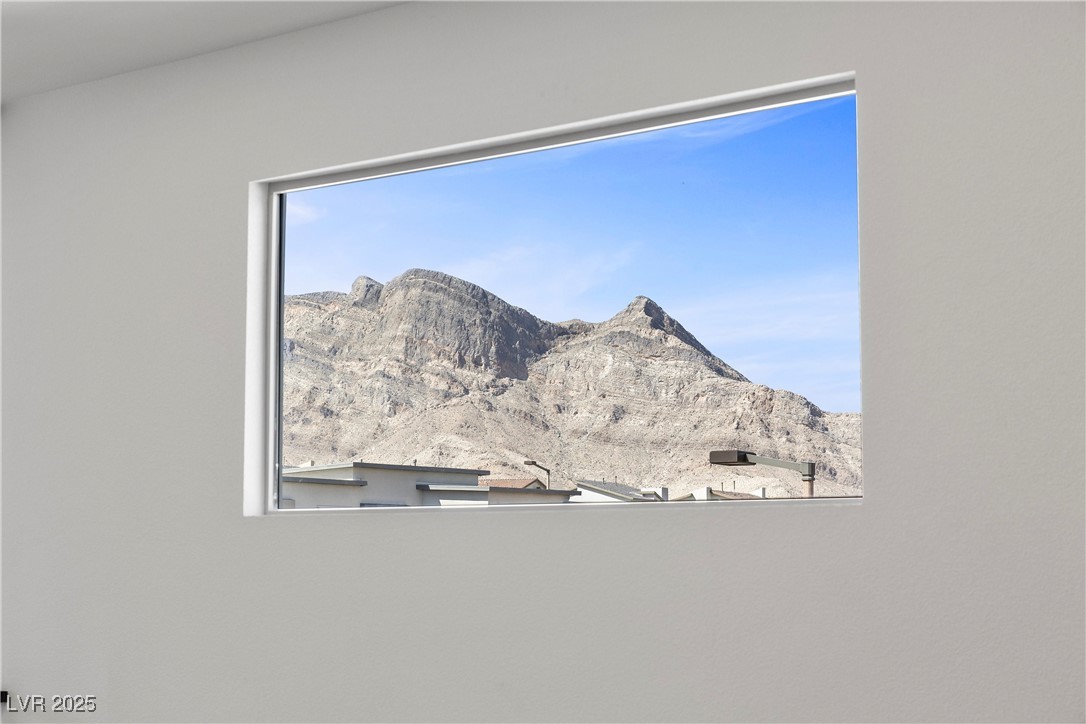 532 Crown Mesa Avenue