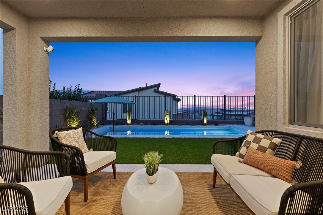 532 Crown Mesa Avenue