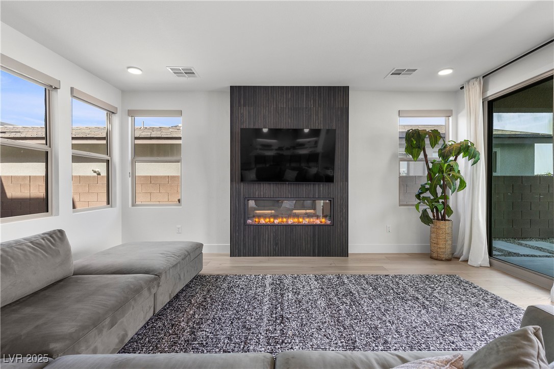 532 Crown Mesa Avenue