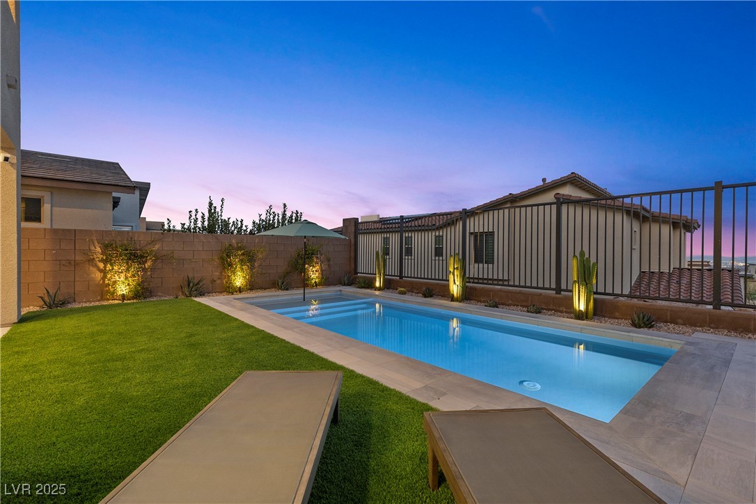 532 Crown Mesa Avenue