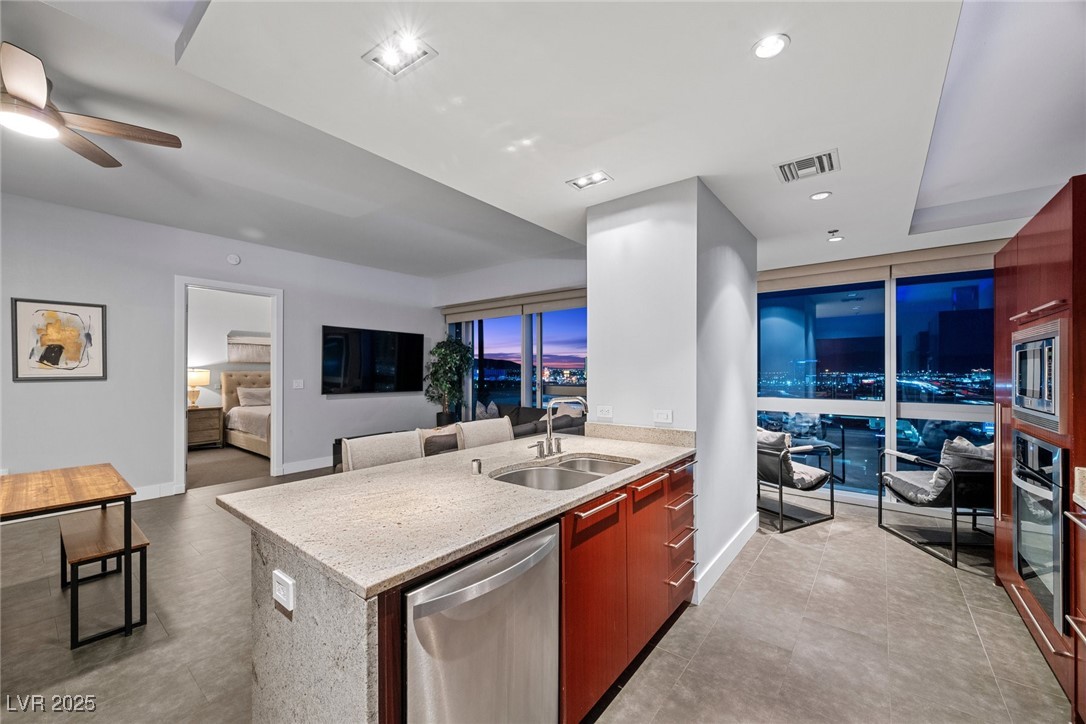 4471 Dean Martin Drive 1108