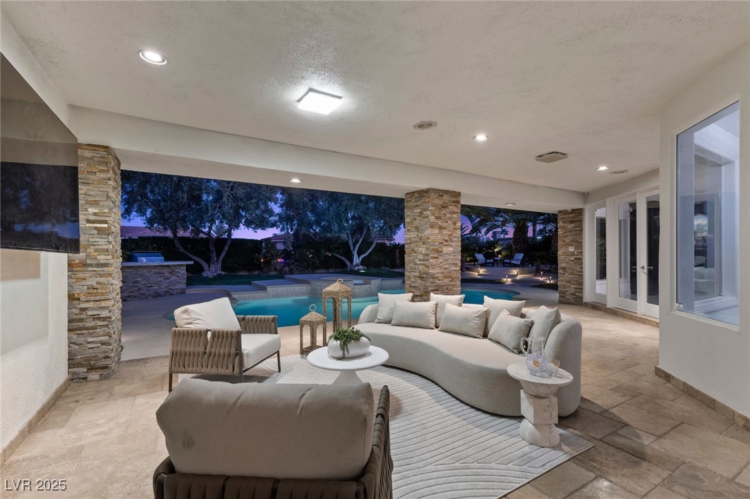 5070 Scenic Ridge Drive