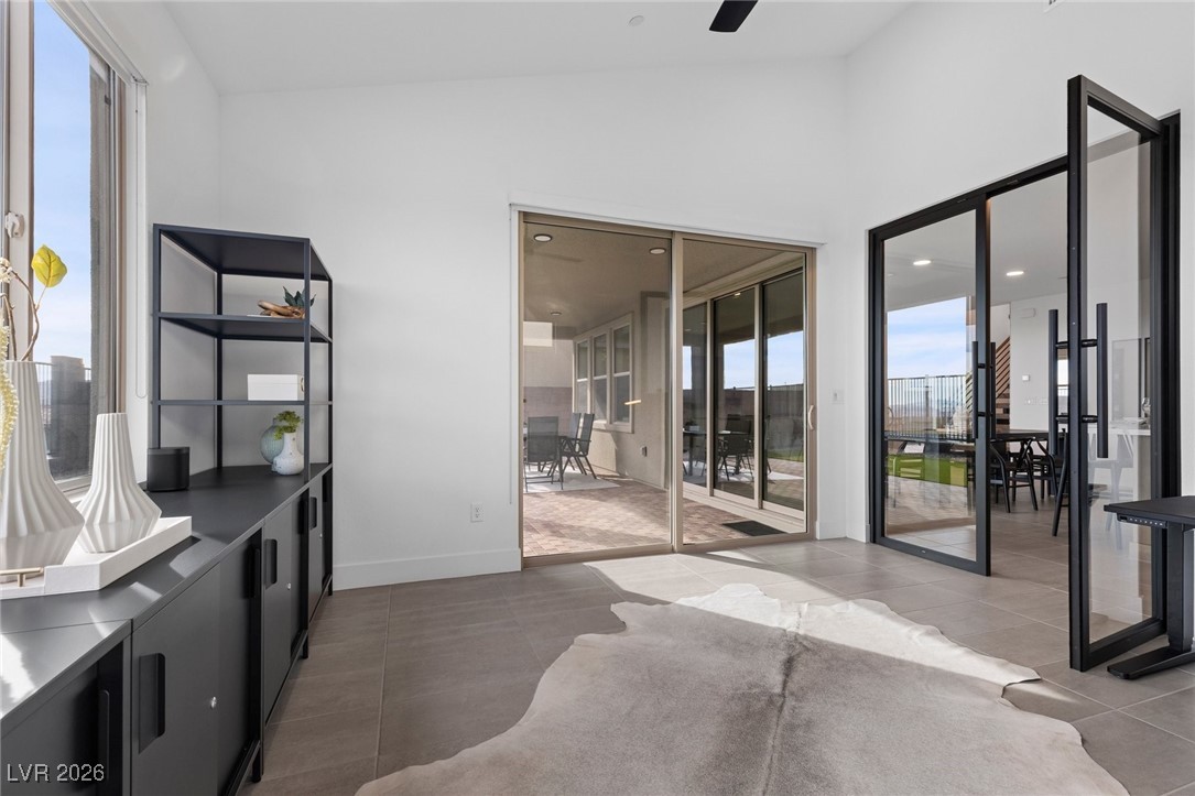 400 Crown Mesa Avenue