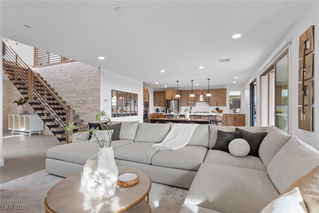 400 Crown Mesa Avenue