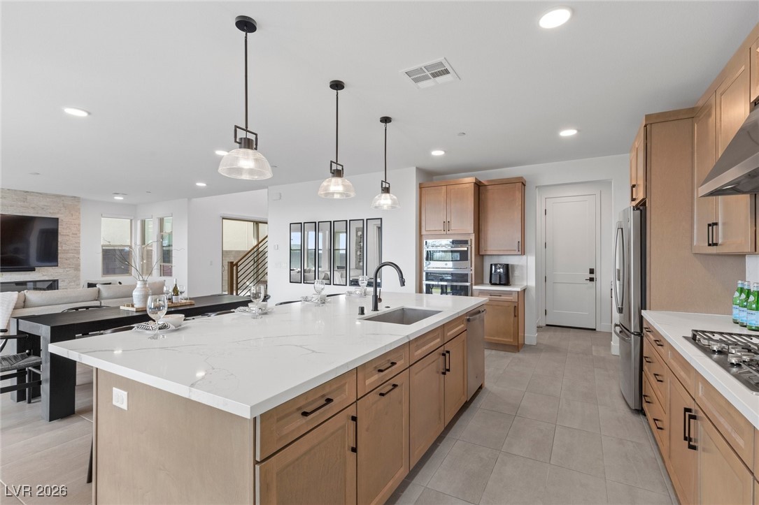 400 Crown Mesa Avenue