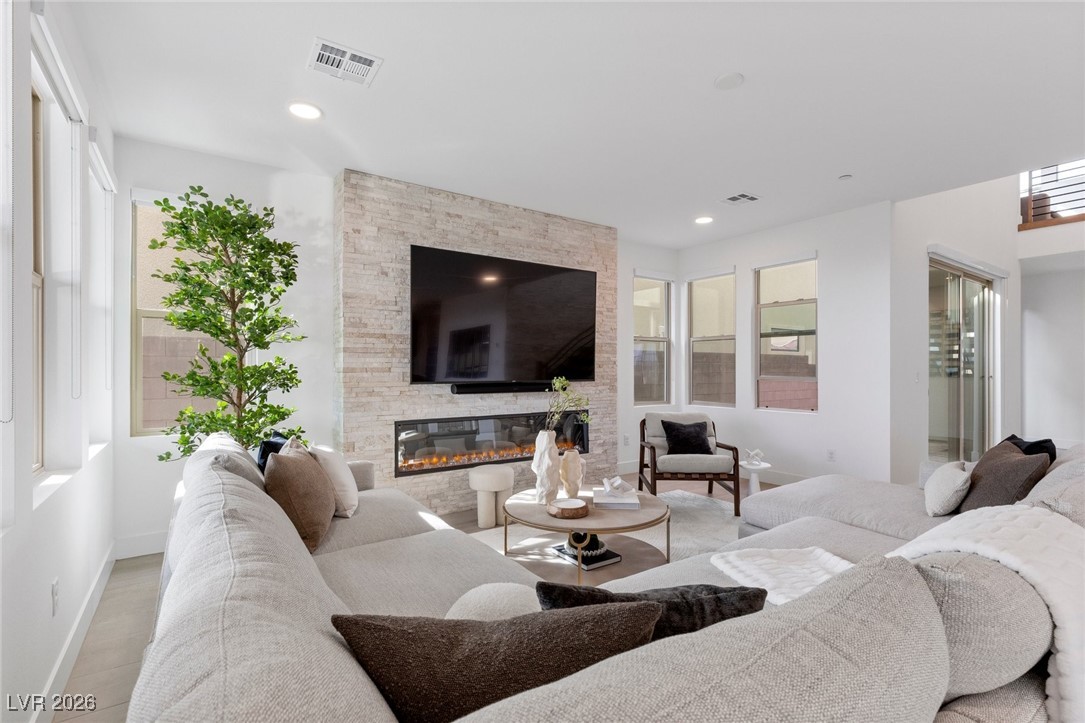 400 Crown Mesa Avenue