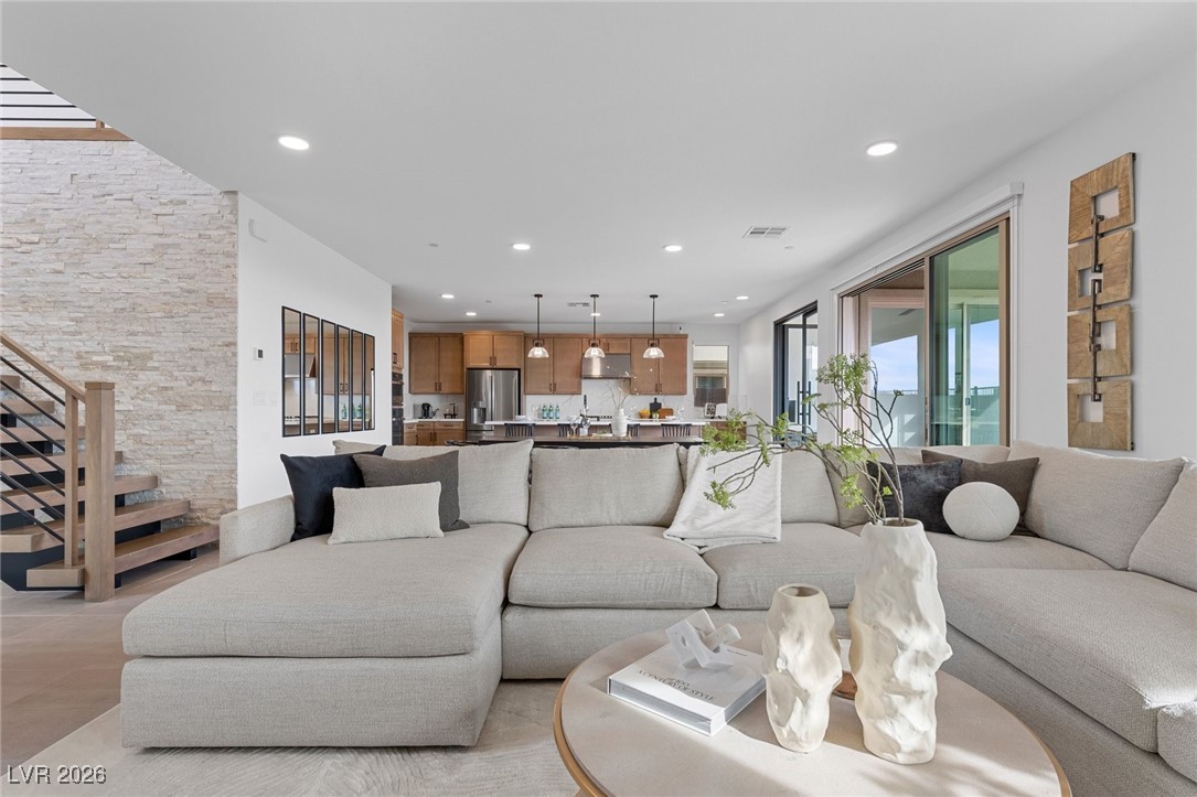 400 Crown Mesa Avenue