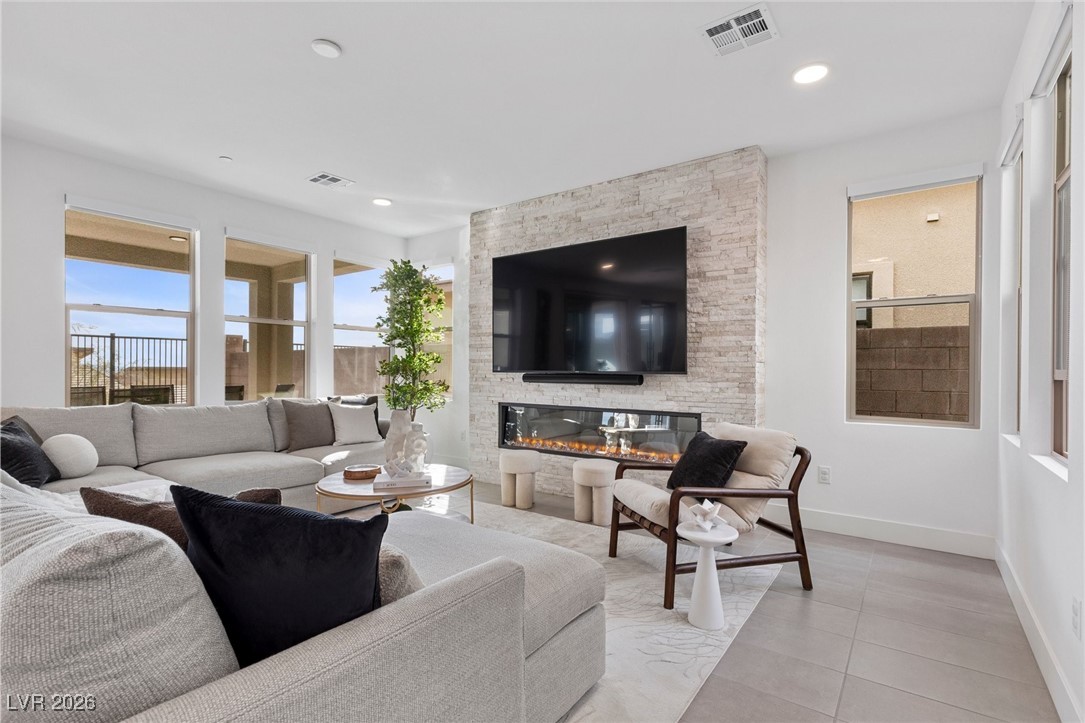 400 Crown Mesa Avenue