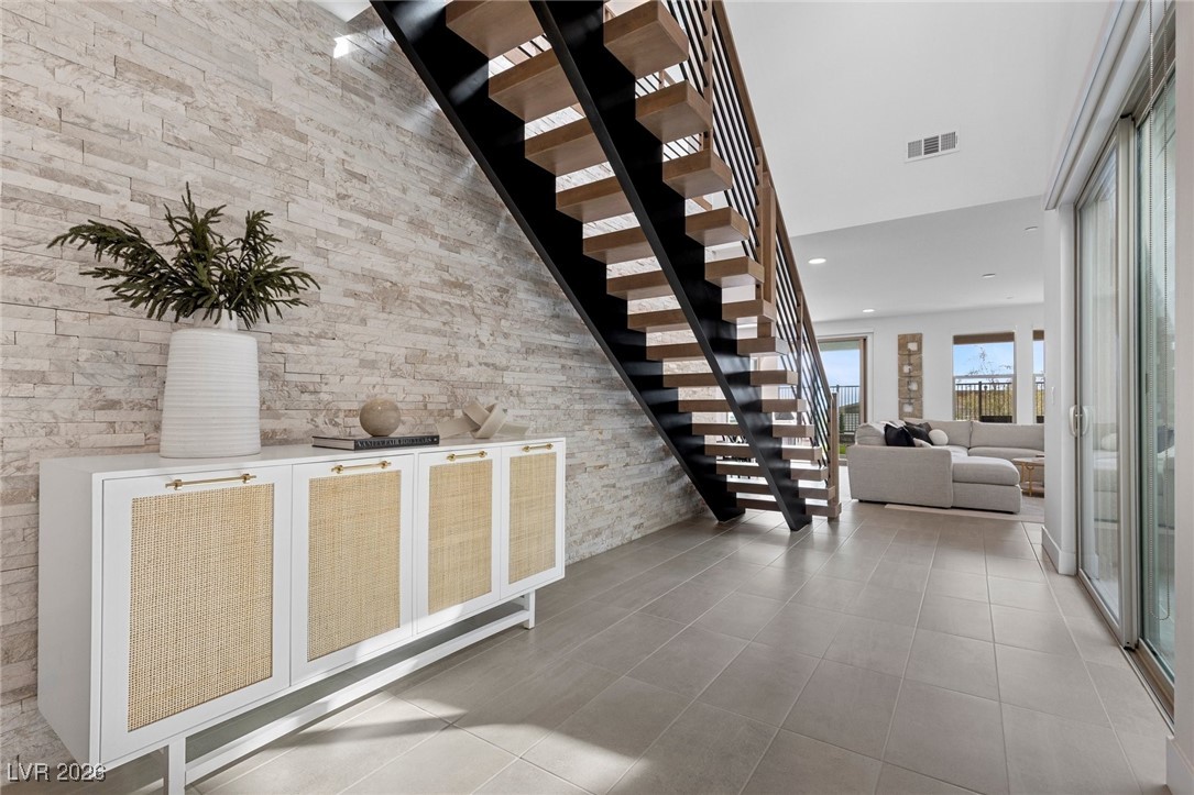 400 Crown Mesa Avenue