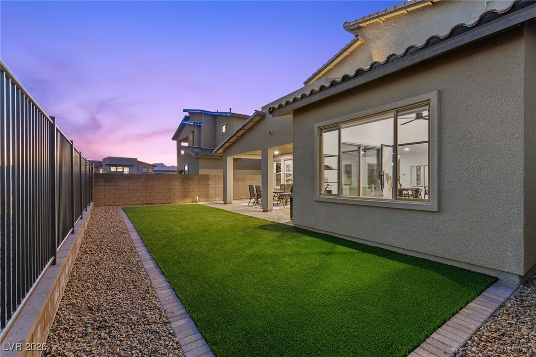 400 Crown Mesa Avenue