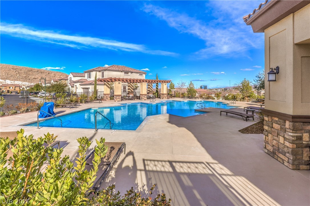 3213 Molinos Drive