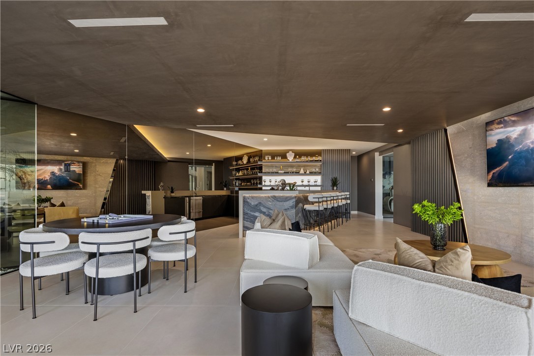 8 Chisel Crest Court