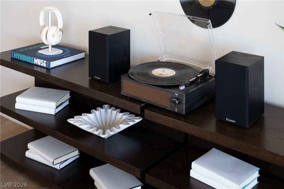 8 Chisel Crest Court