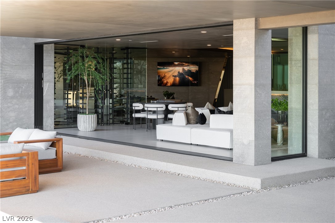 8 Chisel Crest Court