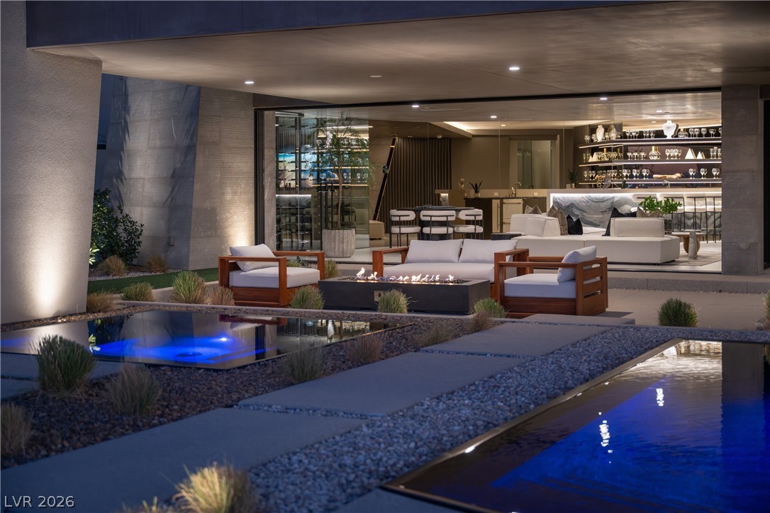 8 Chisel Crest Court