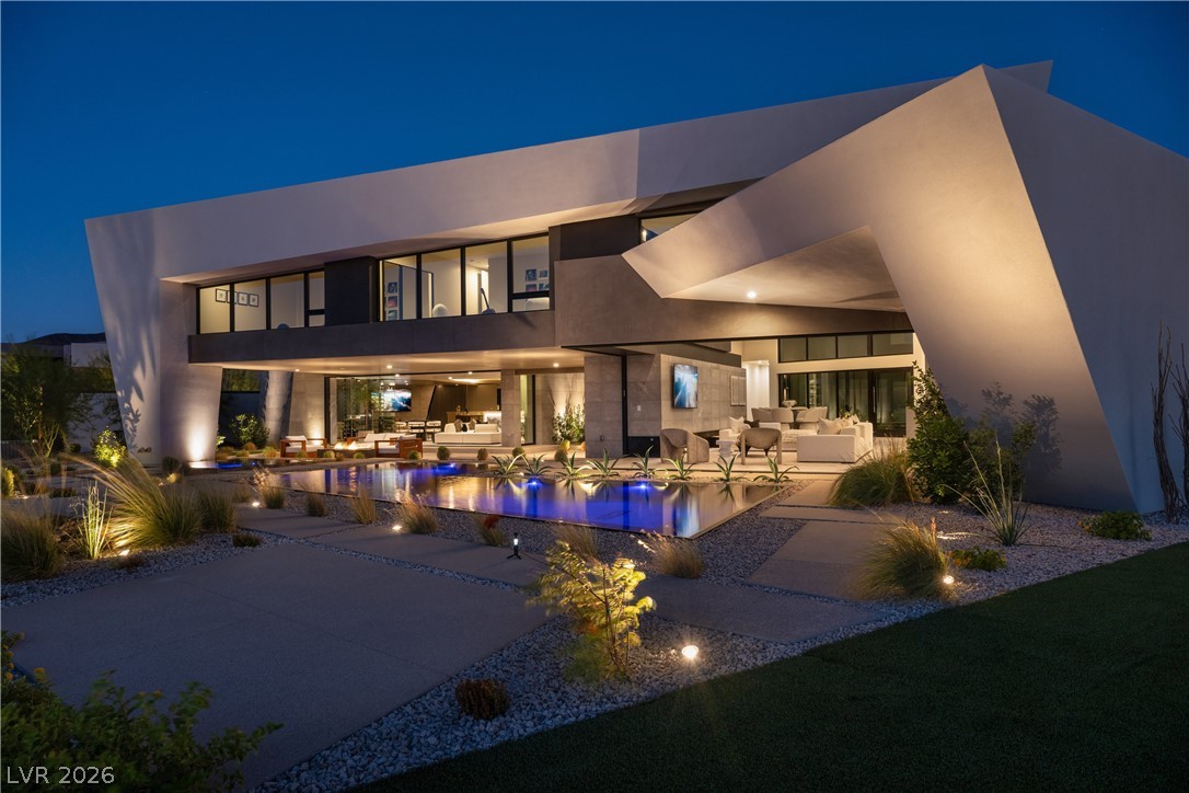 8 Chisel Crest Court