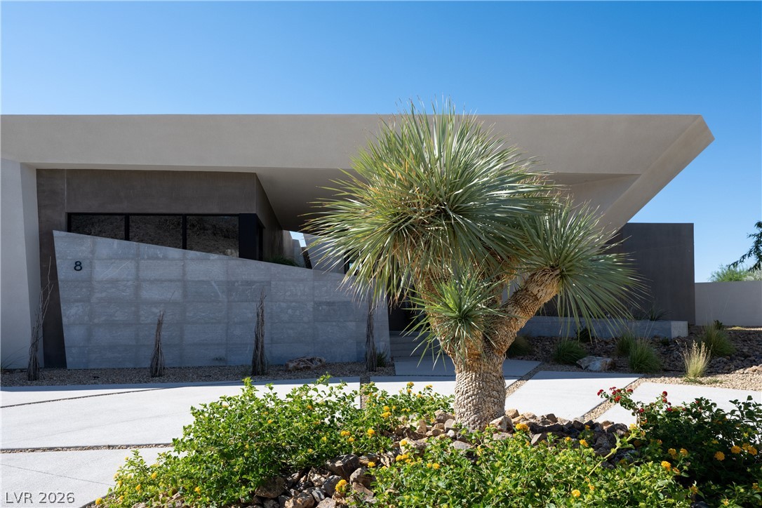 8 Chisel Crest Court