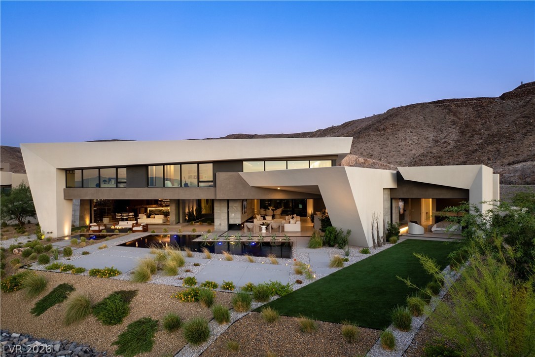 8 Chisel Crest Court