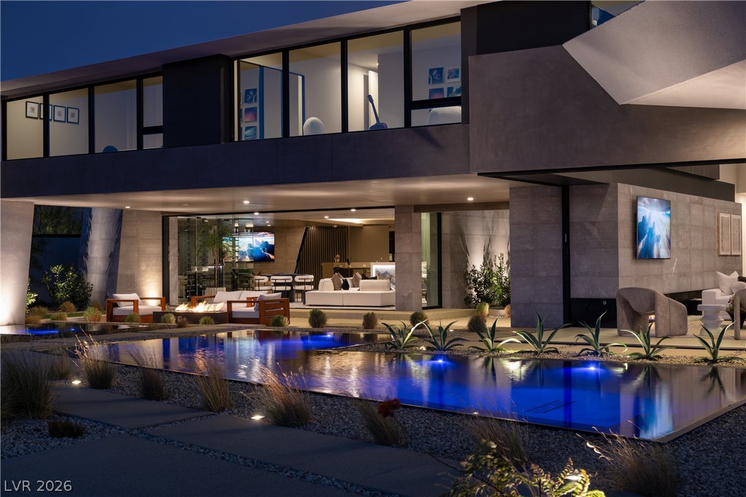 8 Chisel Crest Court