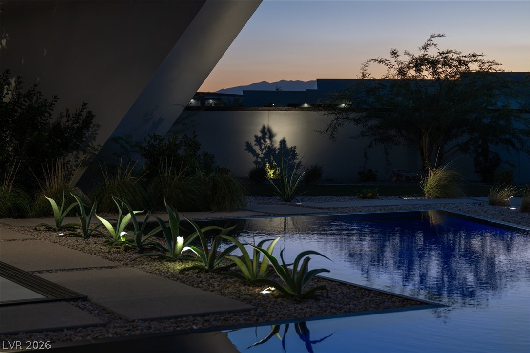 8 Chisel Crest Court