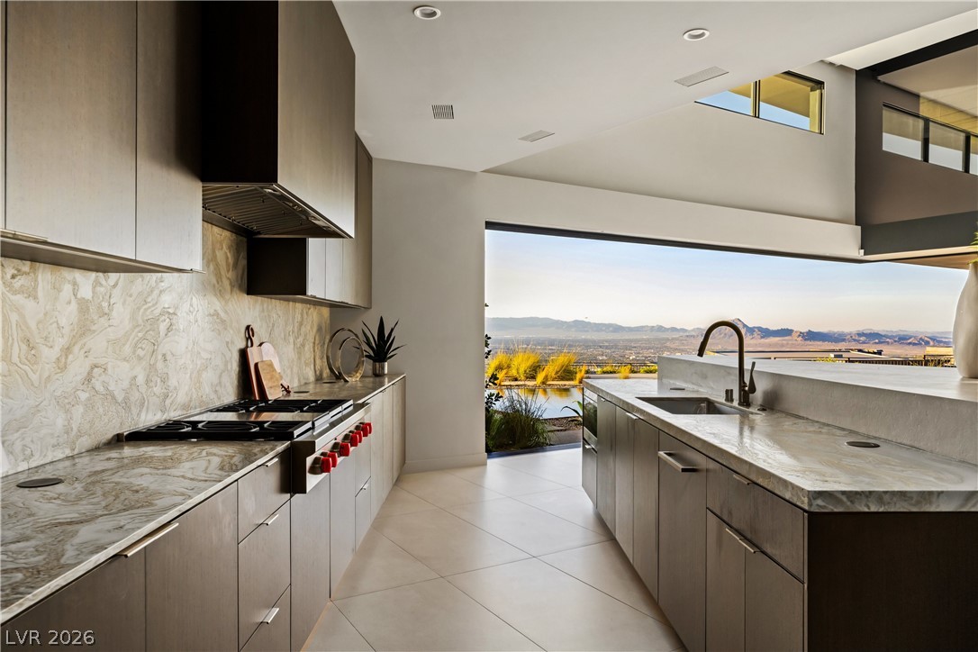 8 Chisel Crest Court