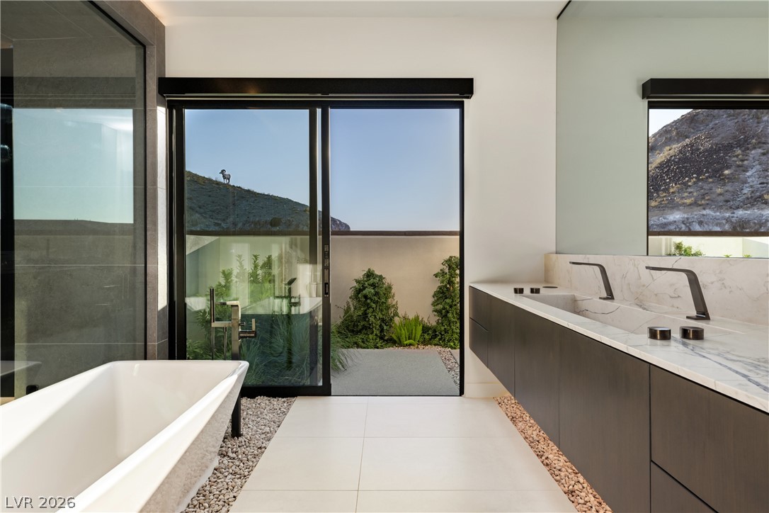 8 Chisel Crest Court