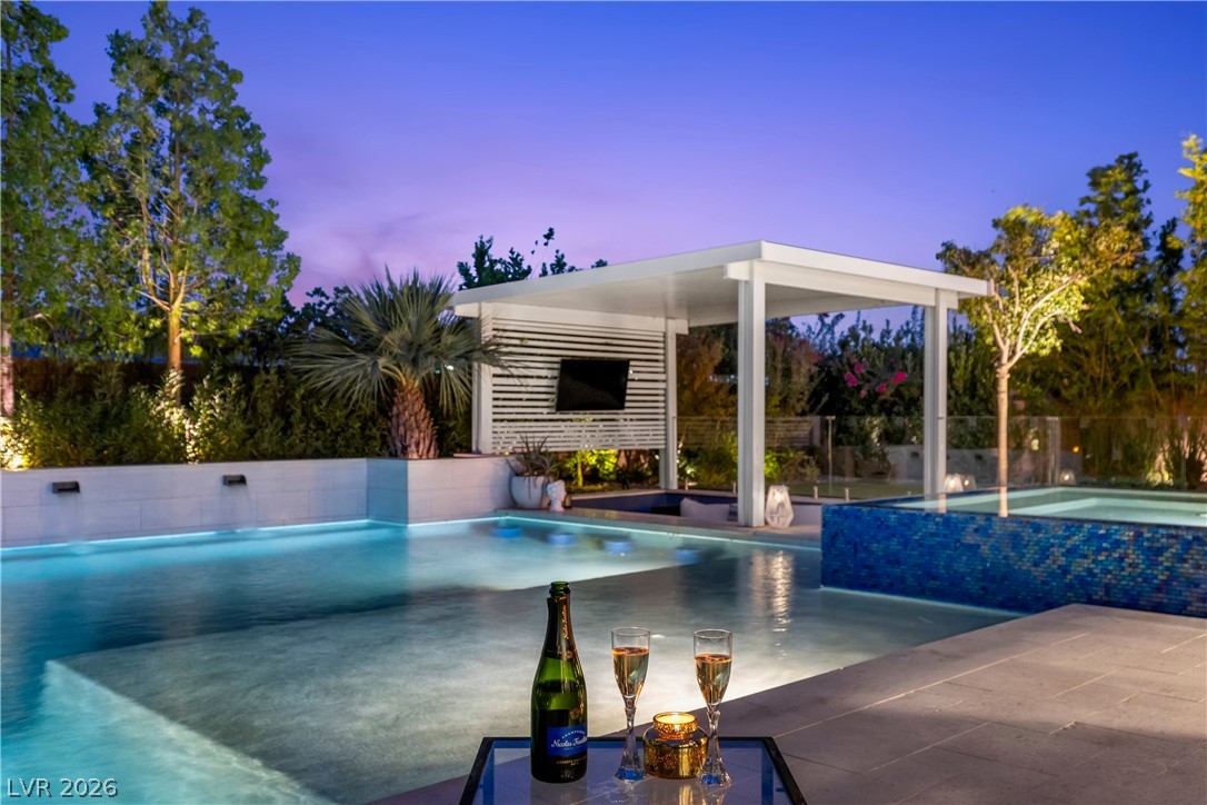 7460 Tucker William Street