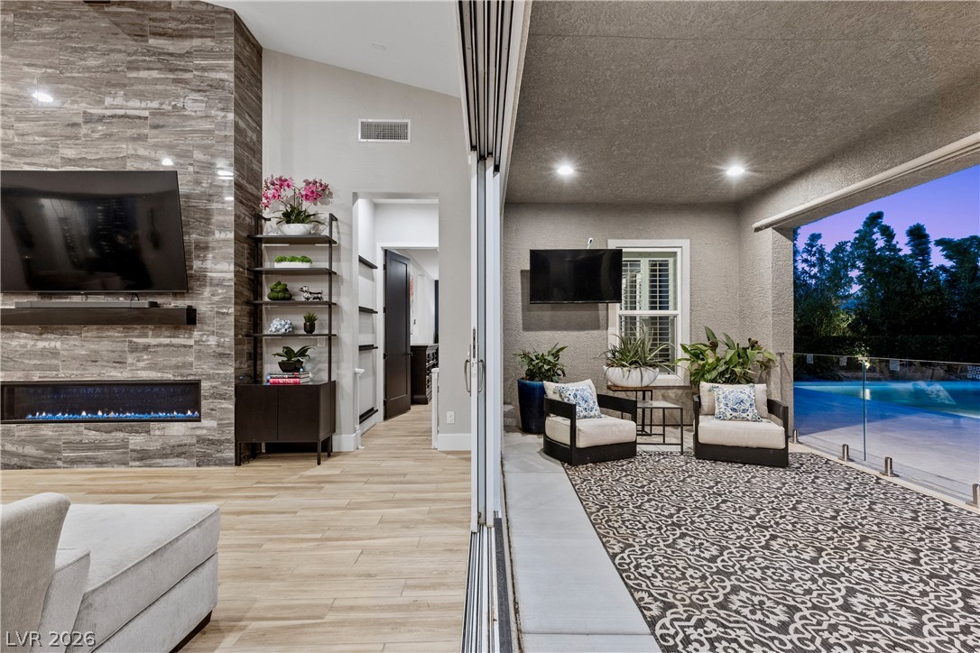 7460 Tucker William Street