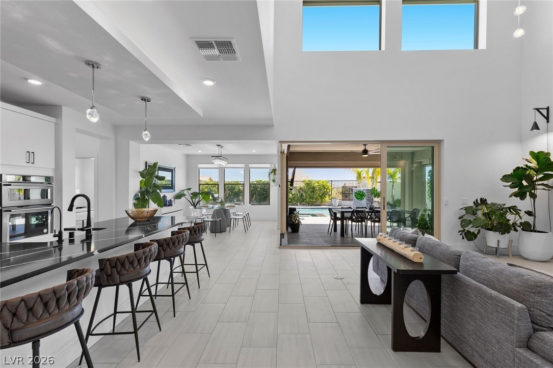 394 Prairie Sun Street