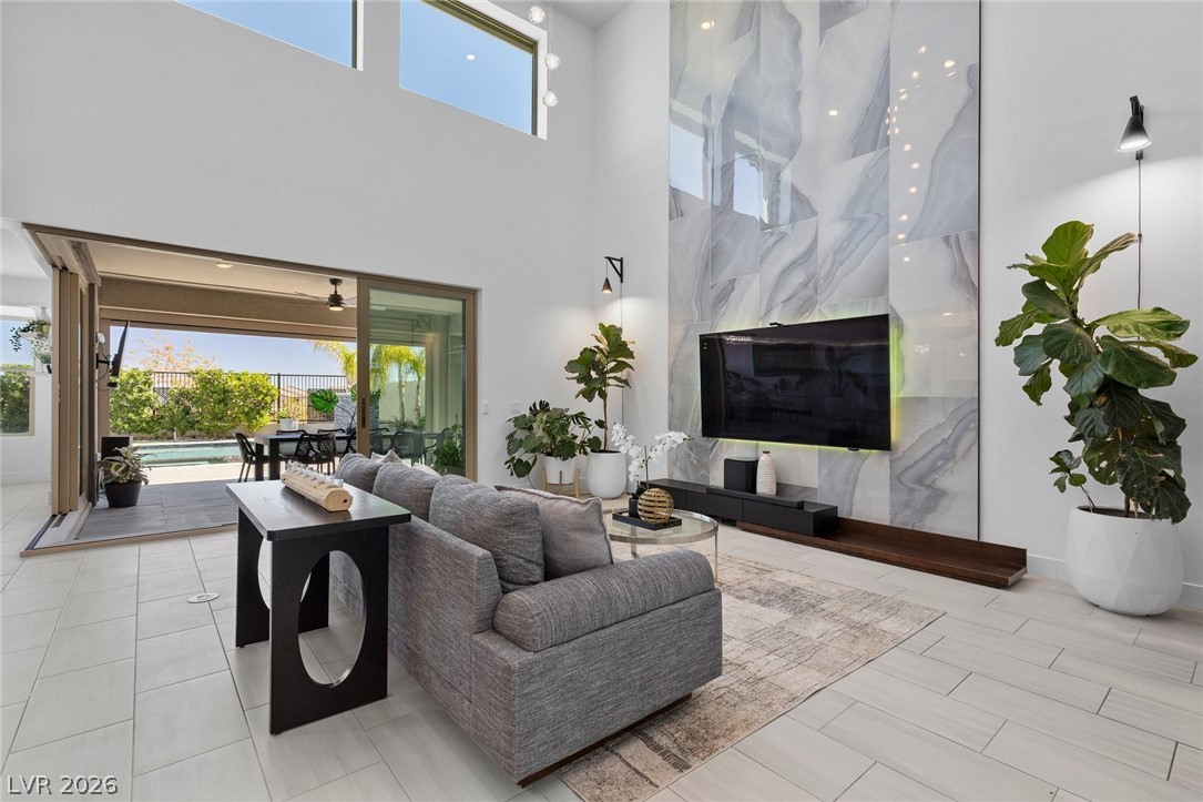 394 Prairie Sun Street