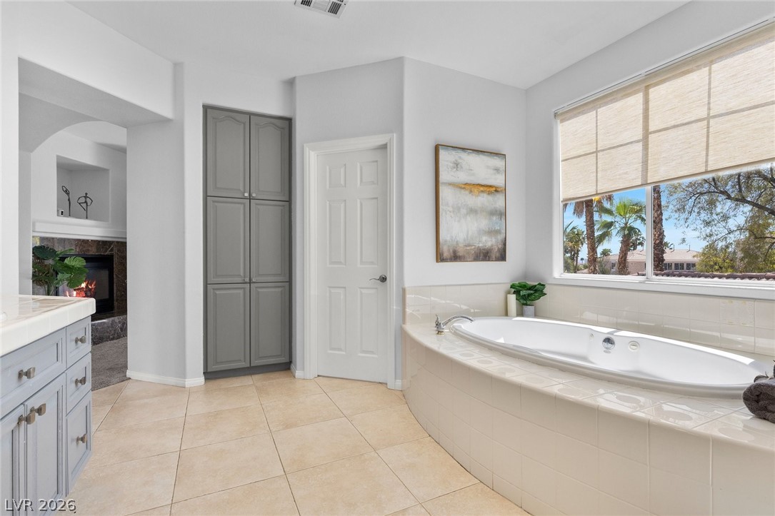 8116 Tower Bridge Avenue