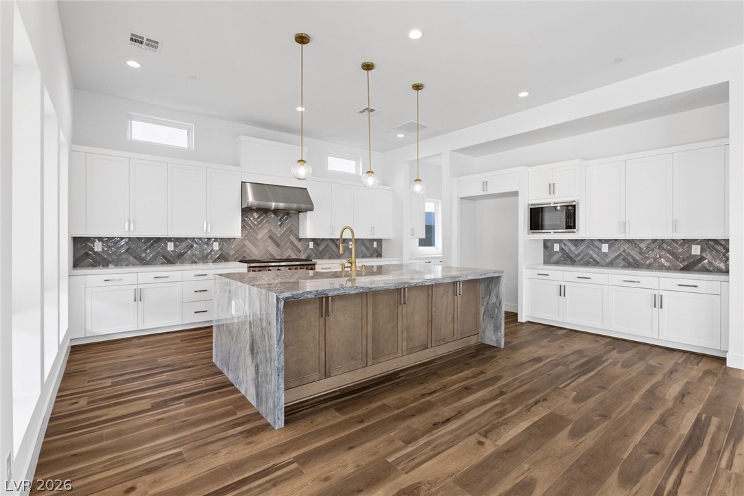 4855 Blushing Hills Street