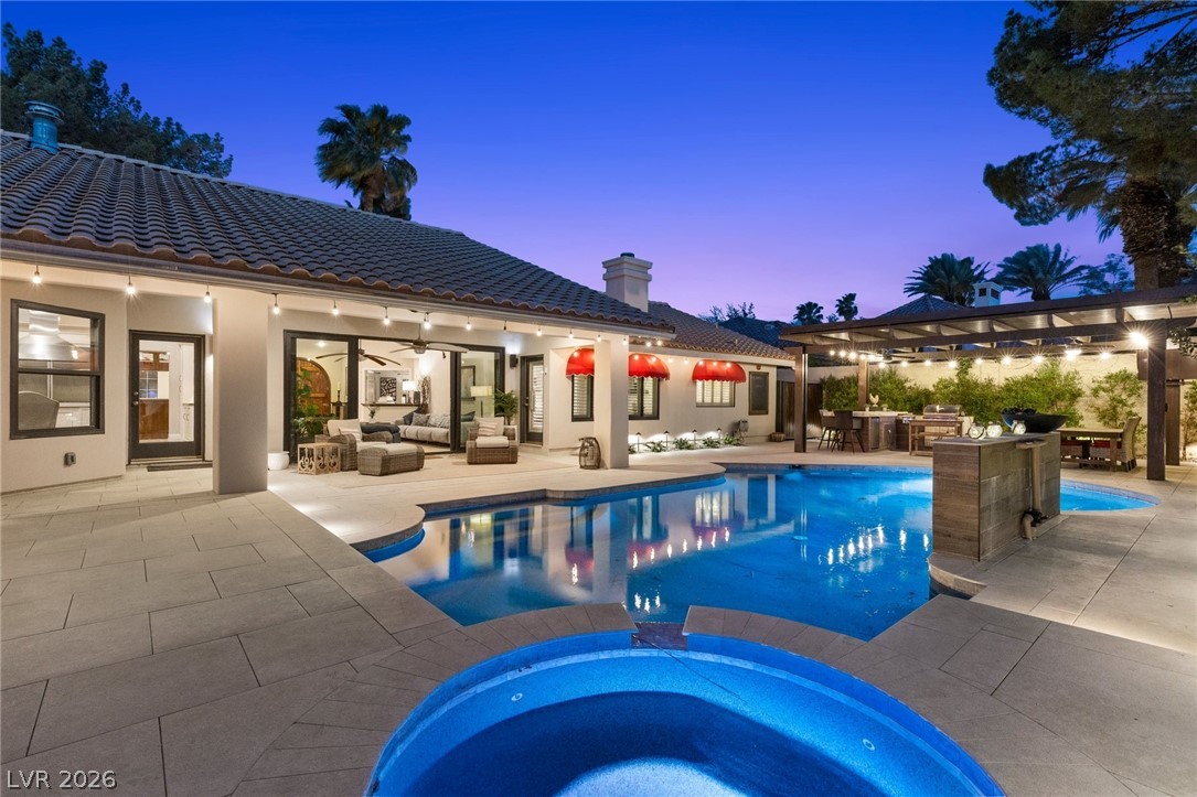 2222 Versailles Court