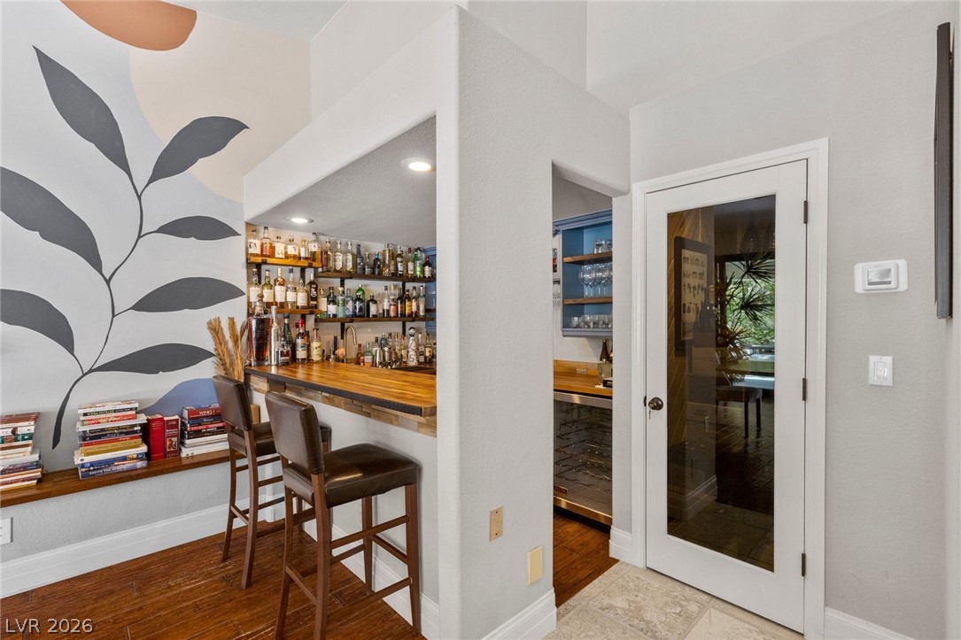 2222 Versailles Court