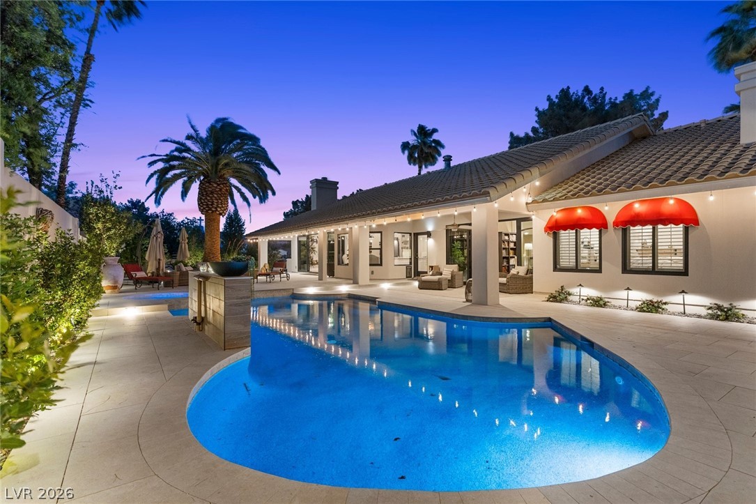 2222 Versailles Court