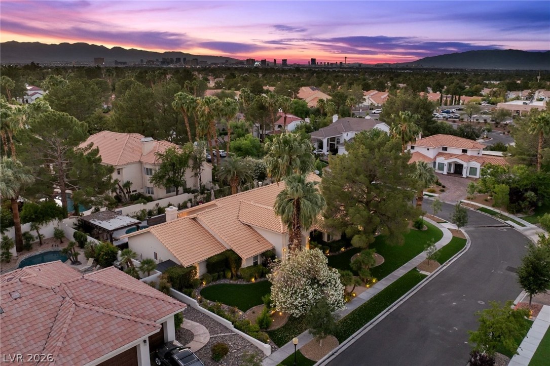 2222 Versailles Court