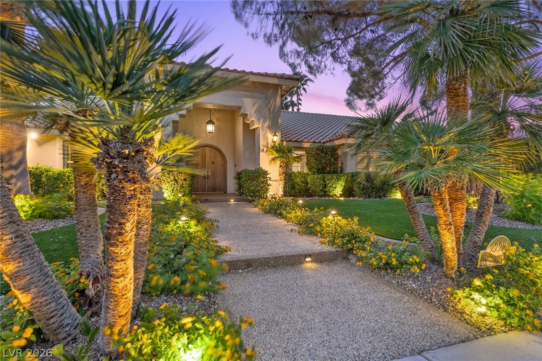 2222 Versailles Court