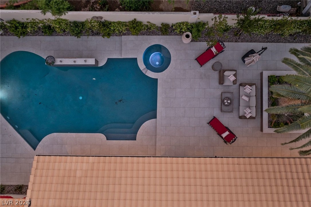 2222 Versailles Court