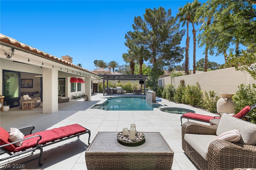 2222 Versailles Court