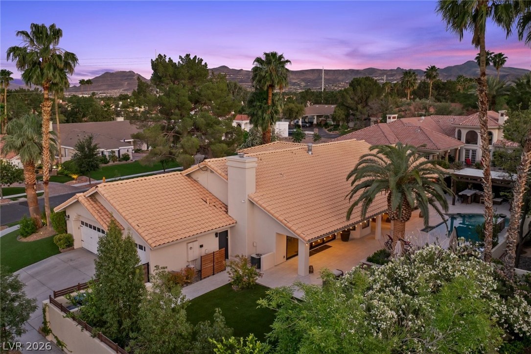 2222 Versailles Court