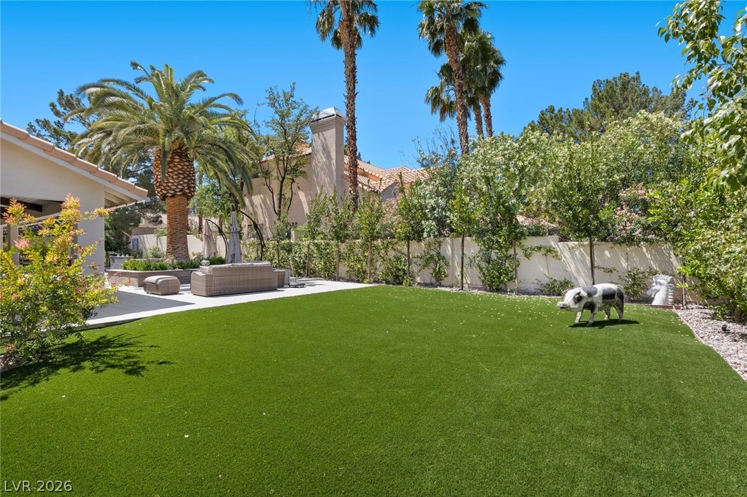 2222 Versailles Court