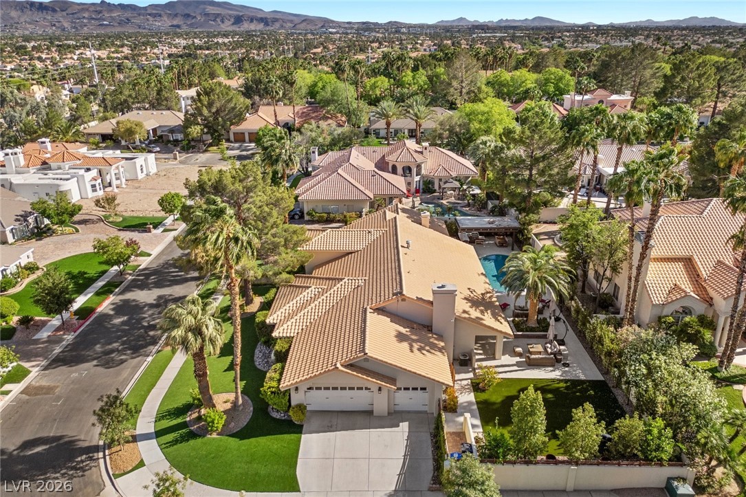 2222 Versailles Court