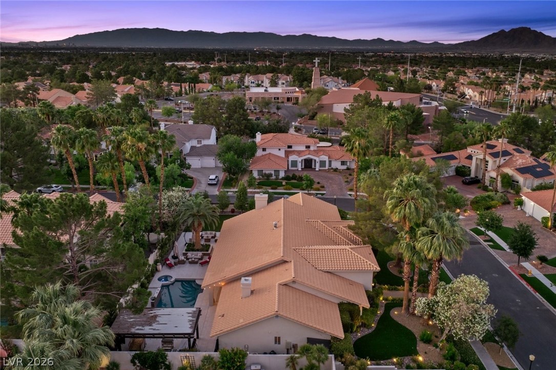 2222 Versailles Court