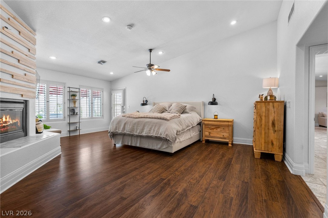 2222 Versailles Court