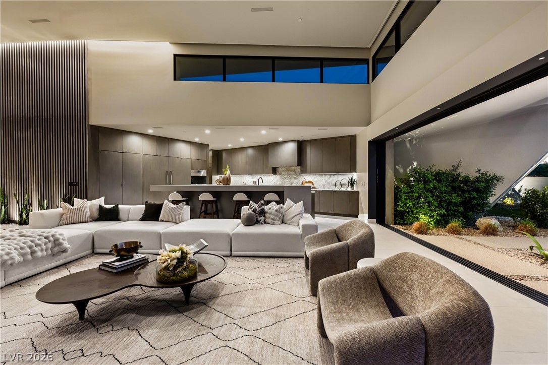 8 Chisel Crest Court
