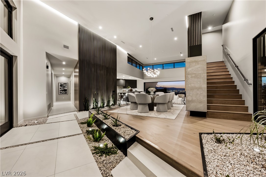 8 Chisel Crest Court